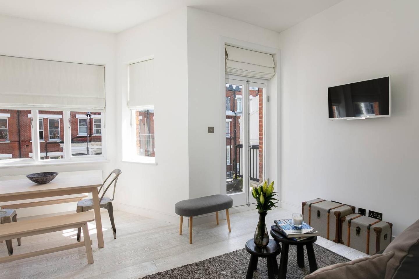 Guestready - West Kensington Home W/Balcony Λονδίνο Εξωτερικό φωτογραφία